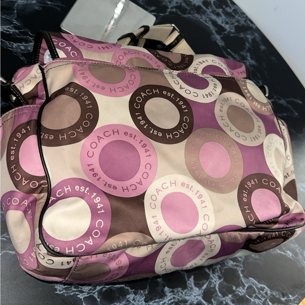 Coach Signature Snaphead F18377 Pink Multifunction Diaper Baby Messenger Bag Pad - Picture 5 of 15